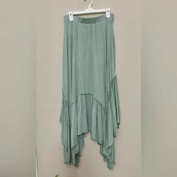 Three Bird Nest - Forever Beaty Maxi Skirt in Sage - Picture 4 of 5